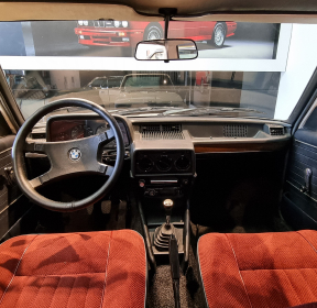 BMW 518 Classic
