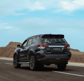 Nissan Terra
 